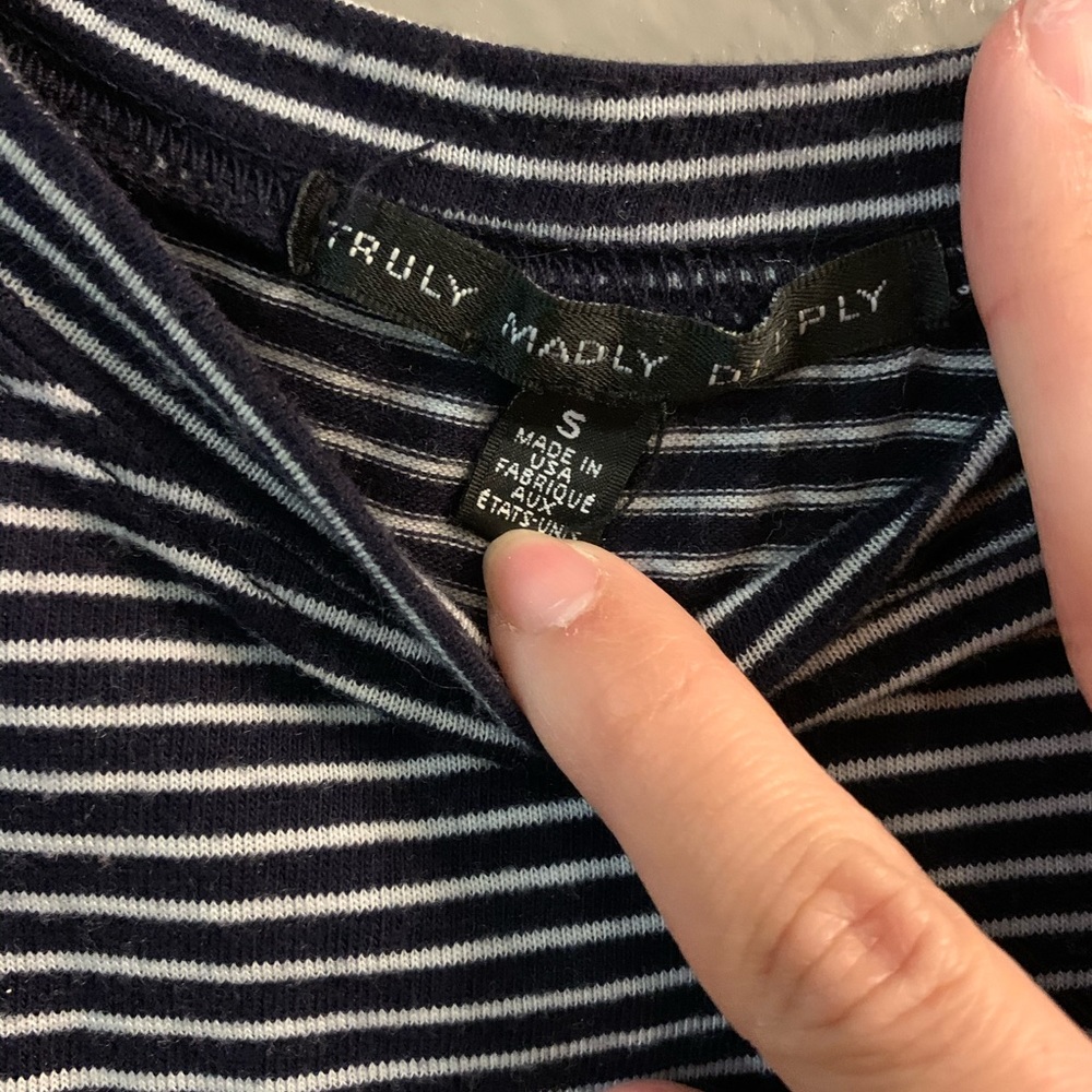 Crop top - Picture 2 of 3